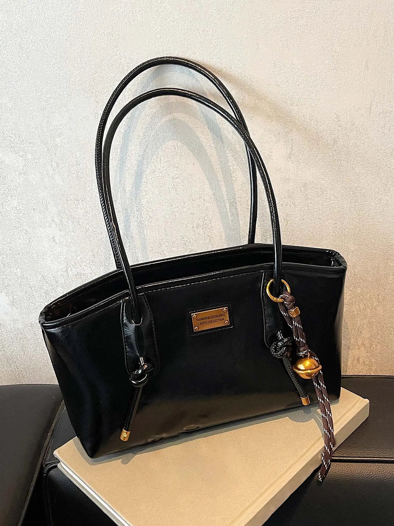 26 Women's Elegant Solid Color Shoulder Bag, Fashionable Large Capacity Handbag Crossbody Bag for Daily Used, Casual Trendy Versatile High-quality Daily Commuting Bag, Fashionable Unique Bags #GLOBAL PICKS